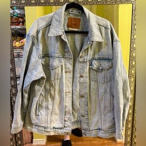 🎀 Levi's Light Blue Denim Jacket